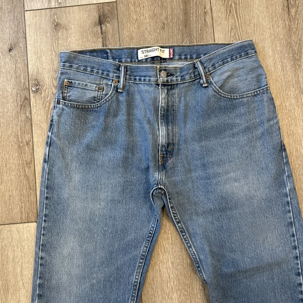 Levi's 505 Straight Fit Denim Jeans Mens 36x29 Darker‎ Wash 5 Pocket 100% Cotton